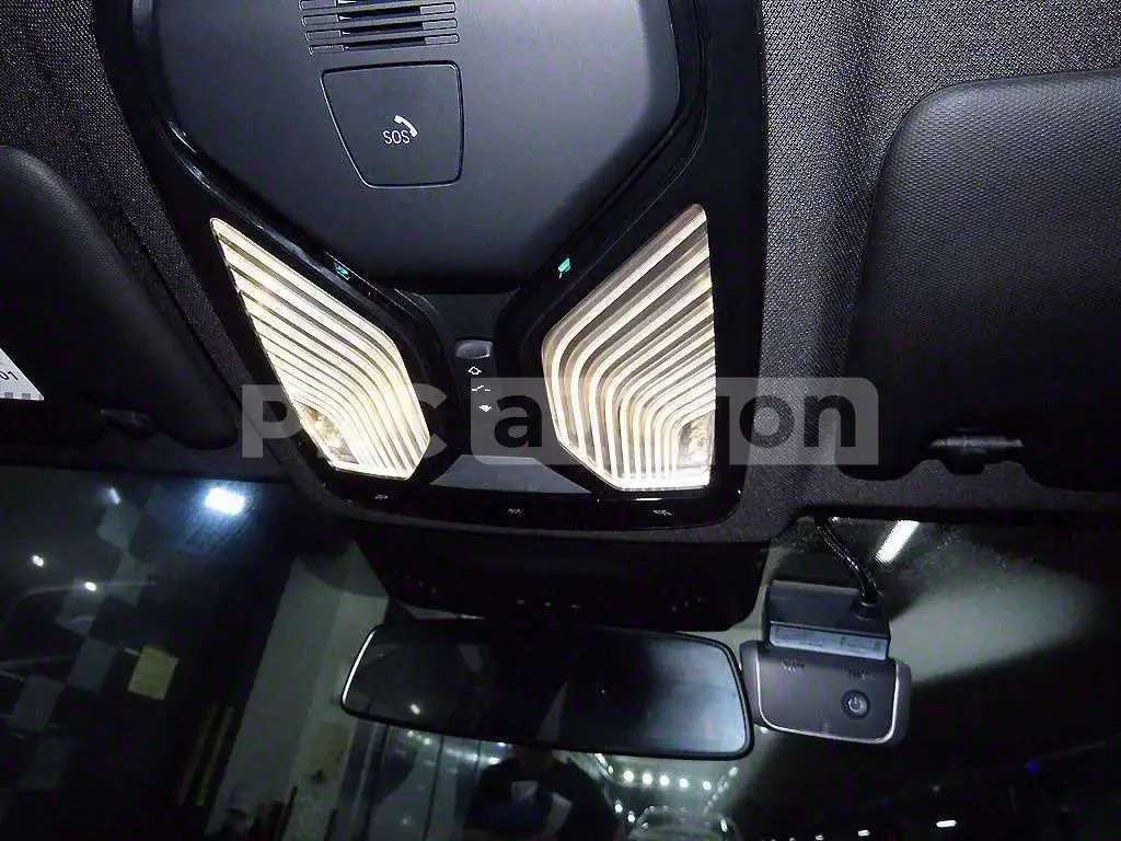 BMW 330 I xDrive| HUD| 360| PANO| AMBIENT, снимка 13 - Автомобили и джипове - 54257412