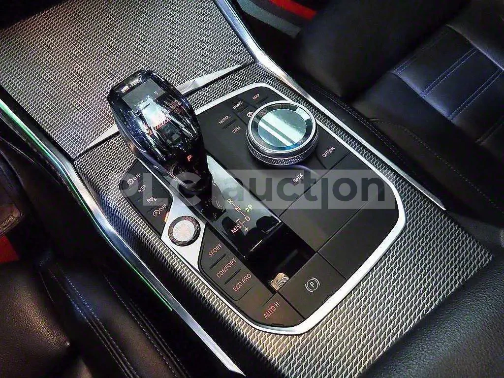 BMW 330 I xDrive| HUD| 360| PANO| AMBIENT, снимка 11 - Автомобили и джипове - 54257412