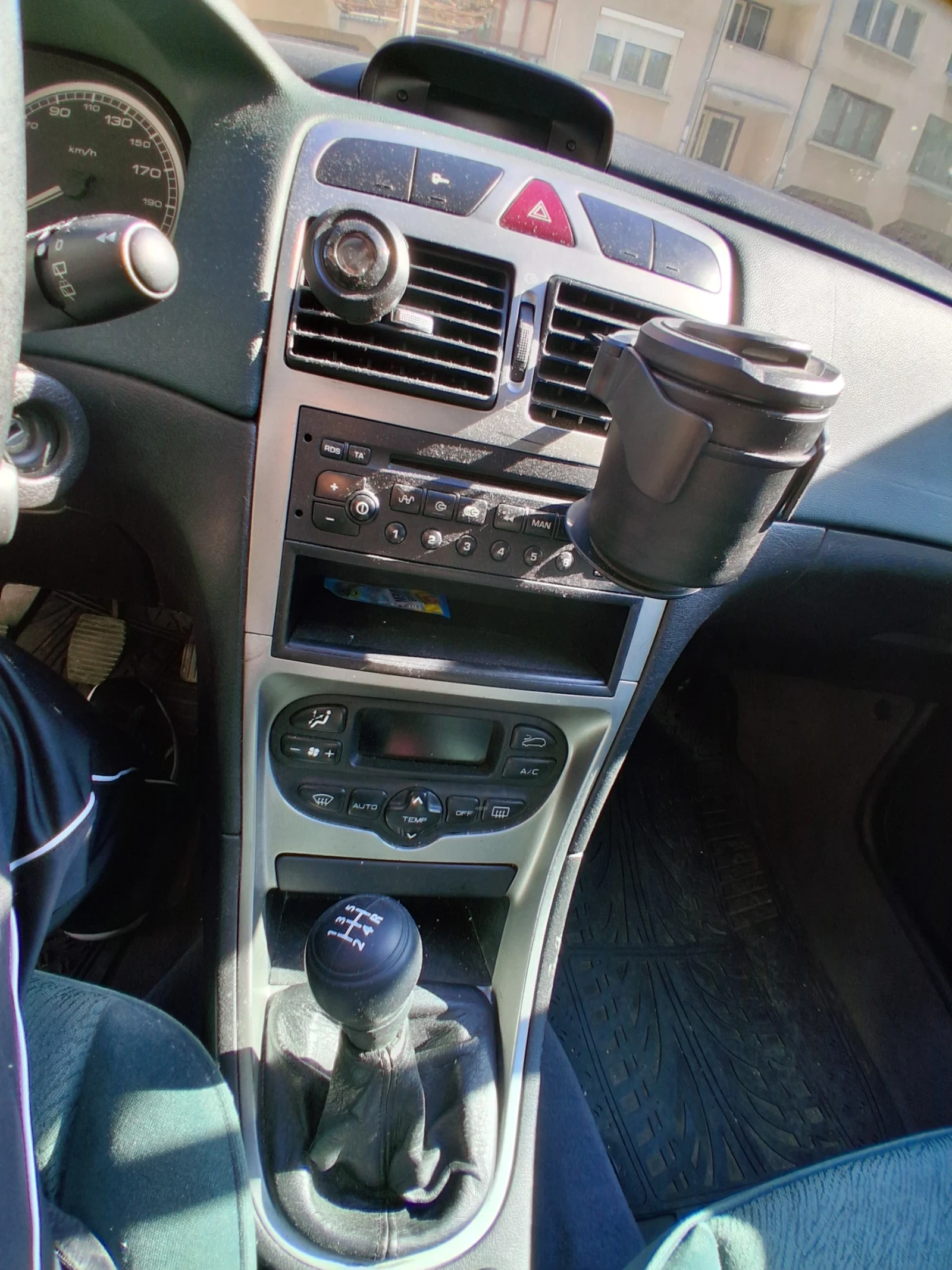 Peugeot 307 2.0 SW HDI, снимка 2 - Автомобили и джипове - 54321762