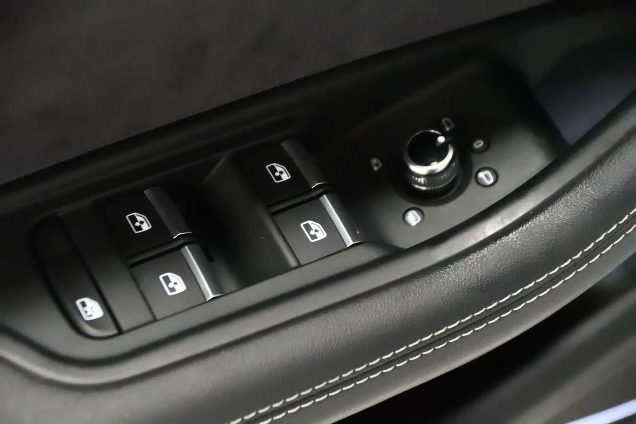 Audi S5 ��� ����  Technik / Black optics / Rotors / Carbon | Mobile.bg � ����������� 12