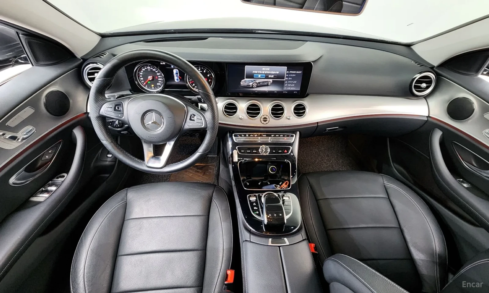 Mercedes-Benz E 200  E200 Avantgarde, снимка 6 - Автомобили и джипове - 54675315