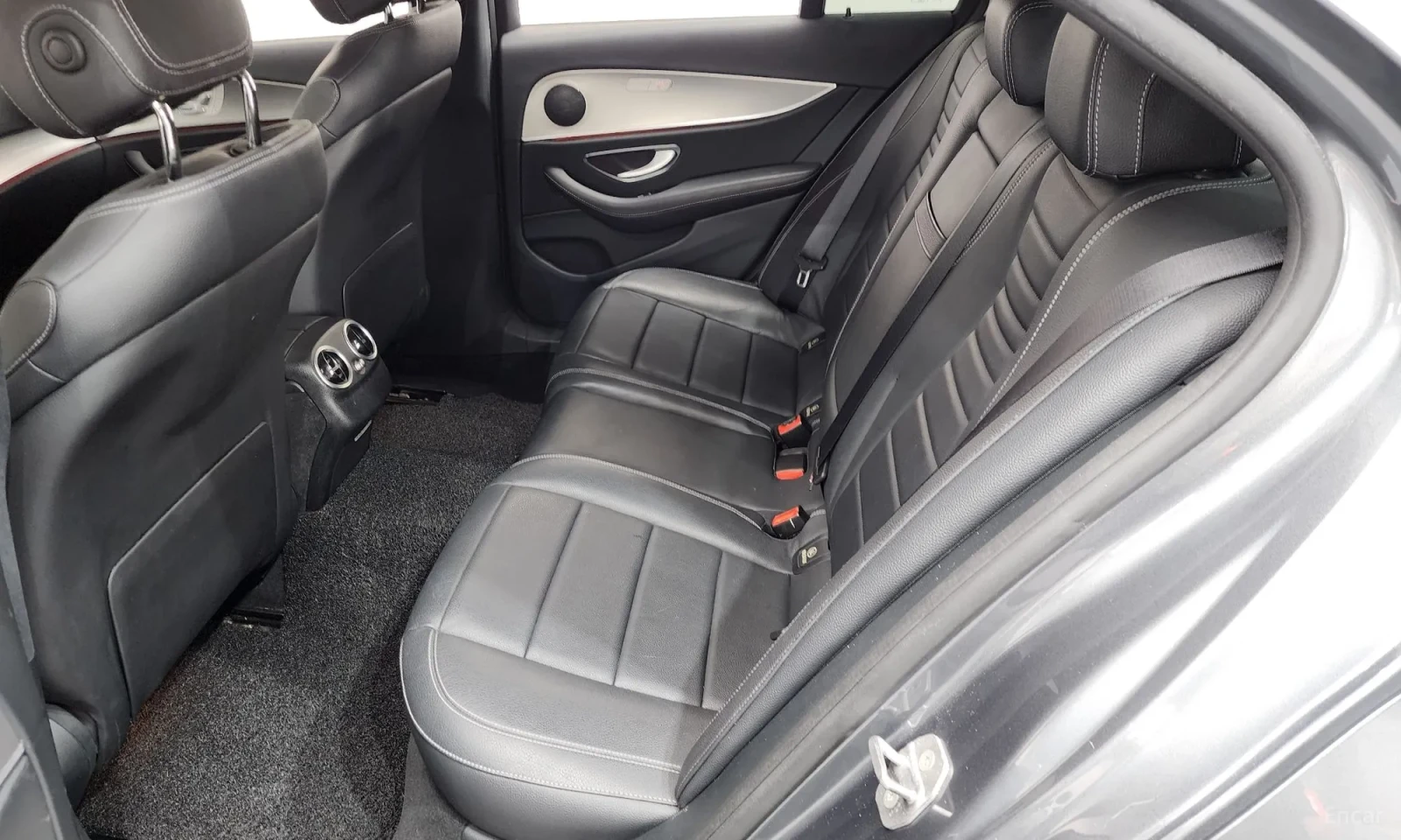 Mercedes-Benz E 200  E200 Avantgarde, снимка 13 - Автомобили и джипове - 54675315
