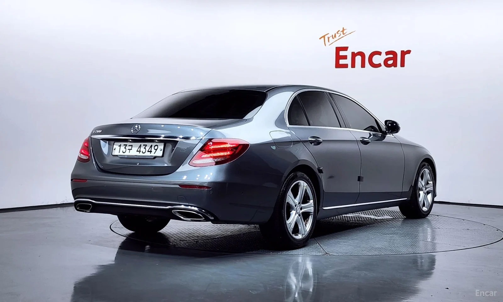 Mercedes-Benz E 200  E200 Avantgarde, снимка 2 - Автомобили и джипове - 54675315
