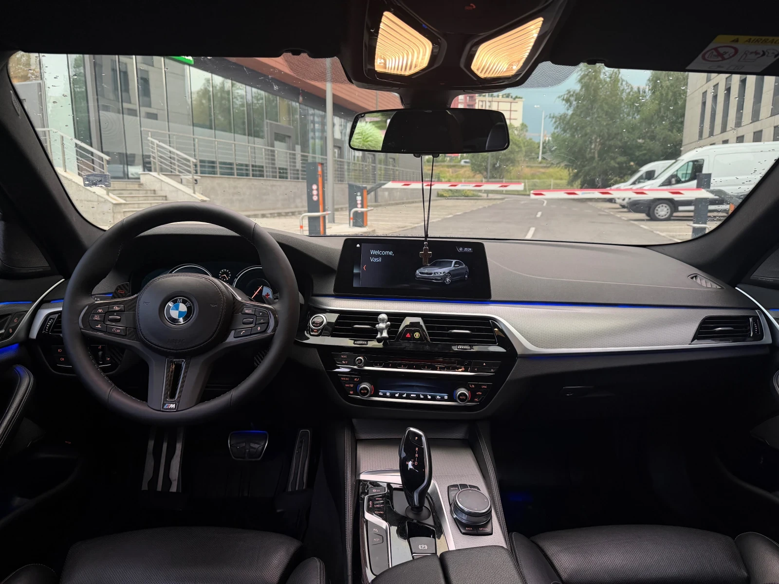 BMW 530 xDrive Full Екстри, снимка 14 - Автомобили и джипове - 55149709