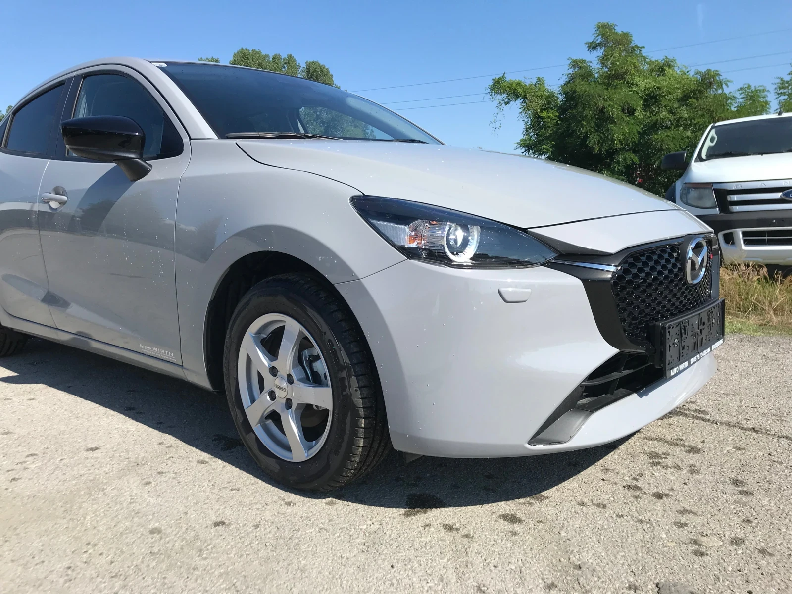Mazda 2 1.5I 2800km, снимка 2 - Автомобили и джипове - 55450584