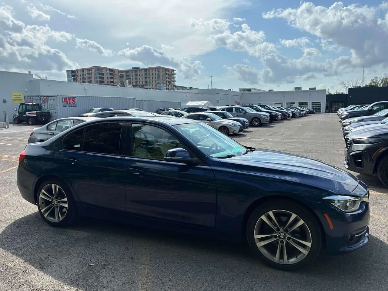BMW 330 * xDrive * ГЛАВНО ПРЕДСТАВИТЕЛСТВО НА BMW, снимка 3 - Автомобили и джипове - 55481671