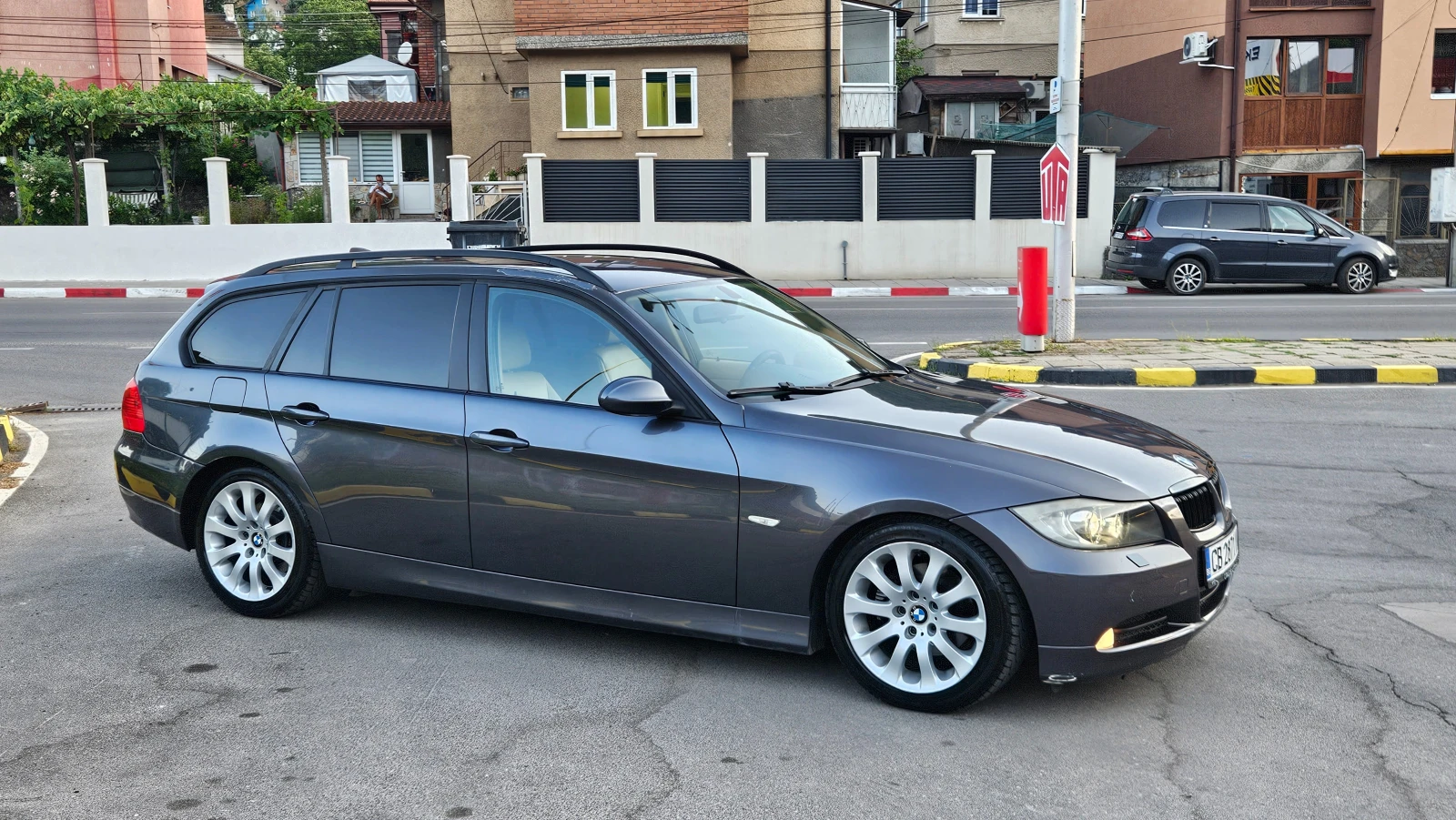 BMW 320 M47 AVTOMAT/KOJA/NAVIG, снимка 8 - Автомобили и джипове - 55592985
