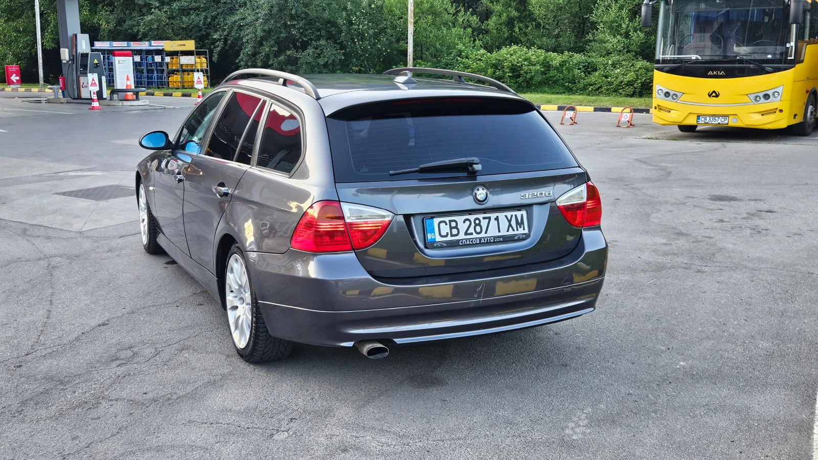 BMW 320 M47 AVTOMAT/KOJA/NAVIG, снимка 5 - Автомобили и джипове - 55592985