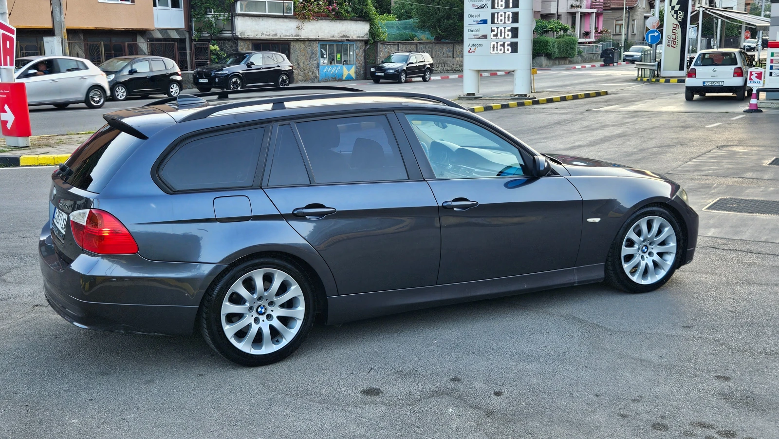 BMW 320 M47 AVTOMAT/KOJA/NAVIG, снимка 7 - Автомобили и джипове - 55592985
