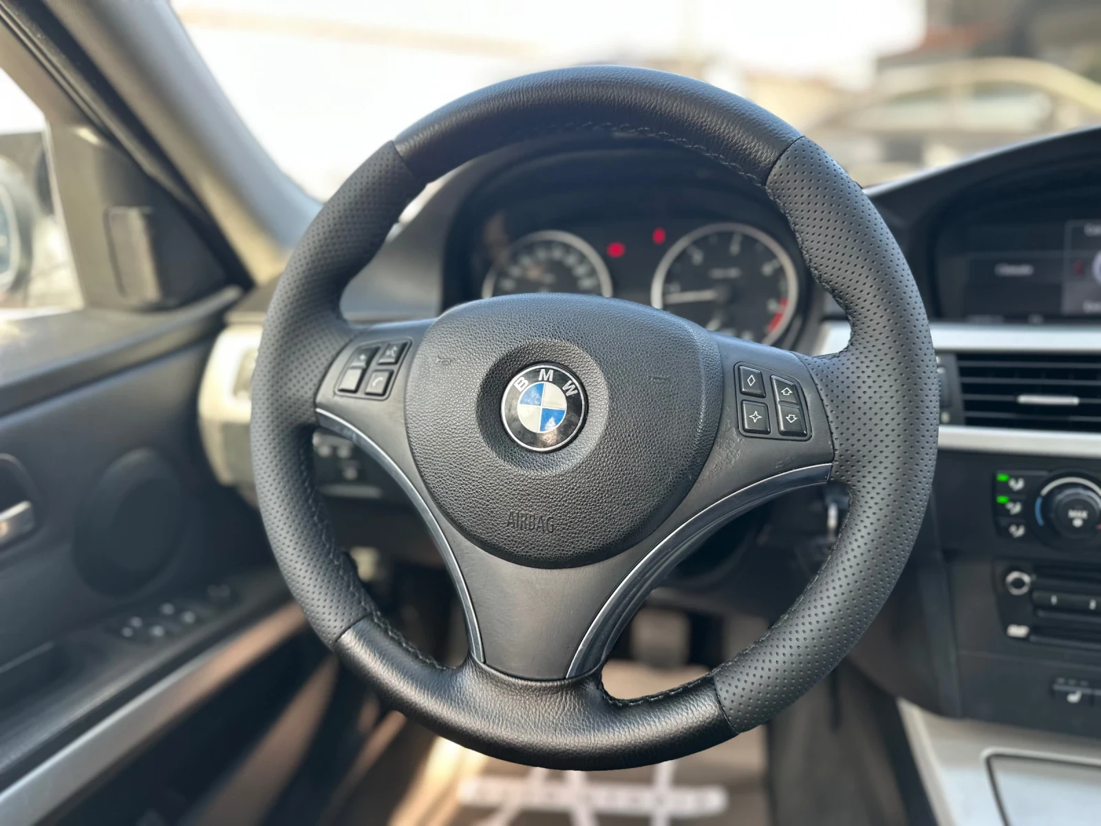 BMW 320 НАВИГАЦИЯ/ПОДГРЕВ/КОЖА/163, снимка 9 - Автомобили и джипове - 55604110