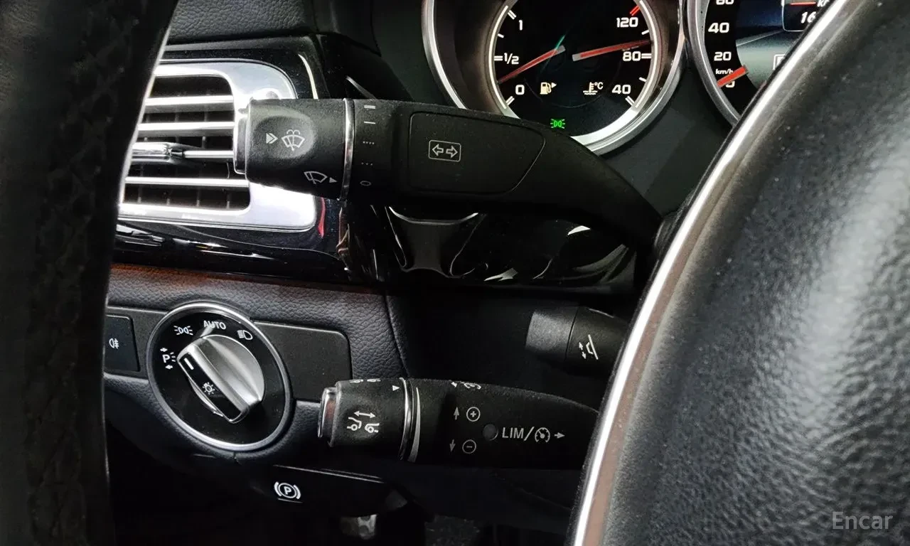 Mercedes-Benz CLS 63 AMG 4MATIC* HARMON* KARDON* ОБДУХВАНЕ* МАСАЖ* 360КАМЕР, снимка 13 - Автомобили и джипове - 55694027