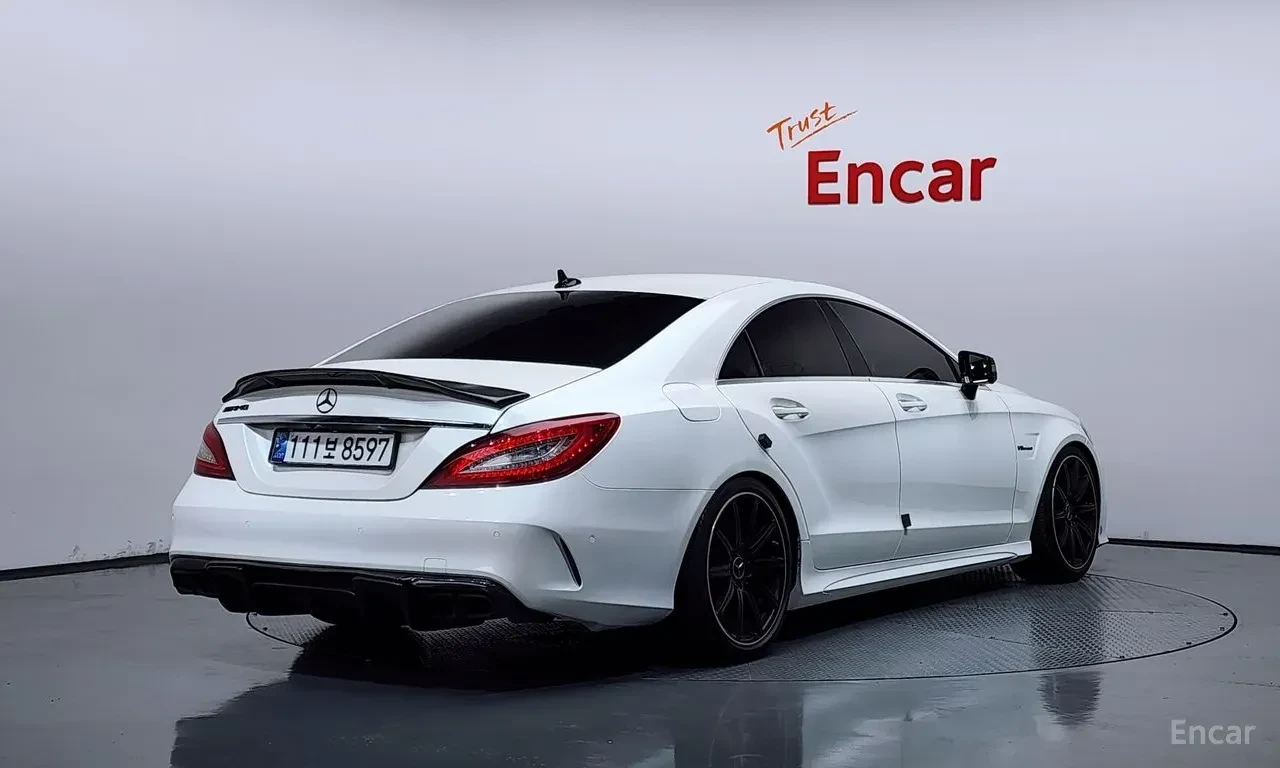 Mercedes-Benz CLS 63 AMG 4MATIC* HARMON* KARDON* ОБДУХВАНЕ* МАСАЖ* 360КАМЕР, снимка 2 - Автомобили и джипове - 55694027