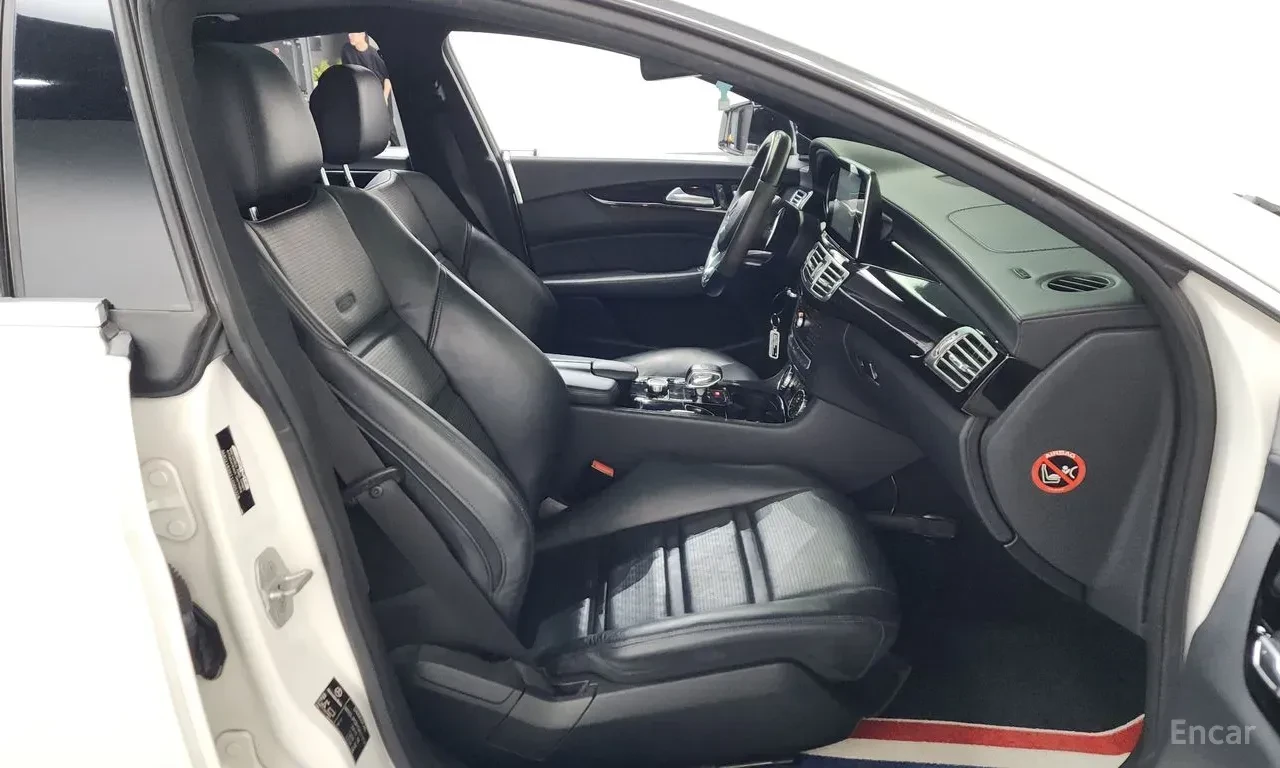 Mercedes-Benz CLS 63 AMG 4MATIC* HARMON* KARDON* ОБДУХВАНЕ* МАСАЖ* 360КАМЕР, снимка 15 - Автомобили и джипове - 55694027