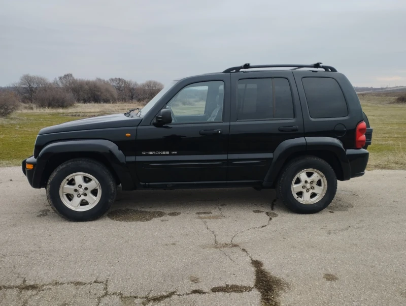 Jeep Cherokee, снимка 8 - Автомобили и джипове - 49133075