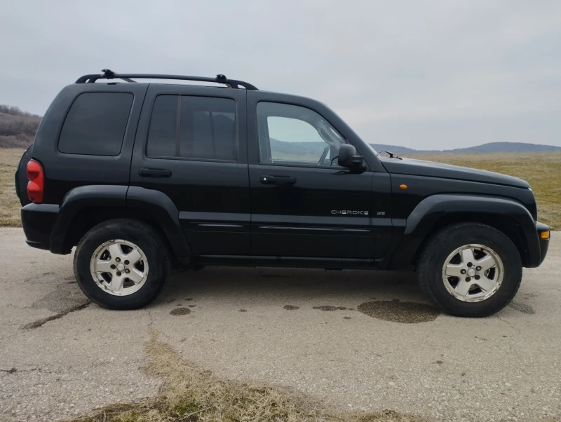 Jeep Cherokee, снимка 10 - Автомобили и джипове - 49133075