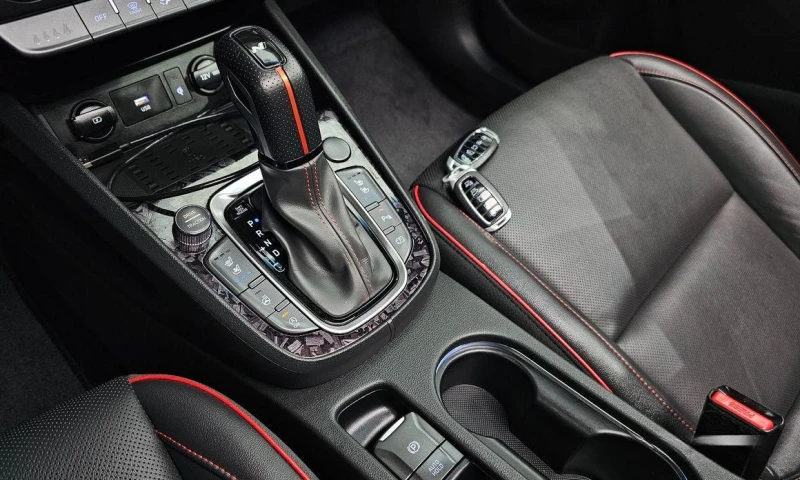 Hyundai Kona Gasoline 1.6 Turbo 2WD N Line Inspiration, снимка 9 - Автомобили и джипове - 52112826