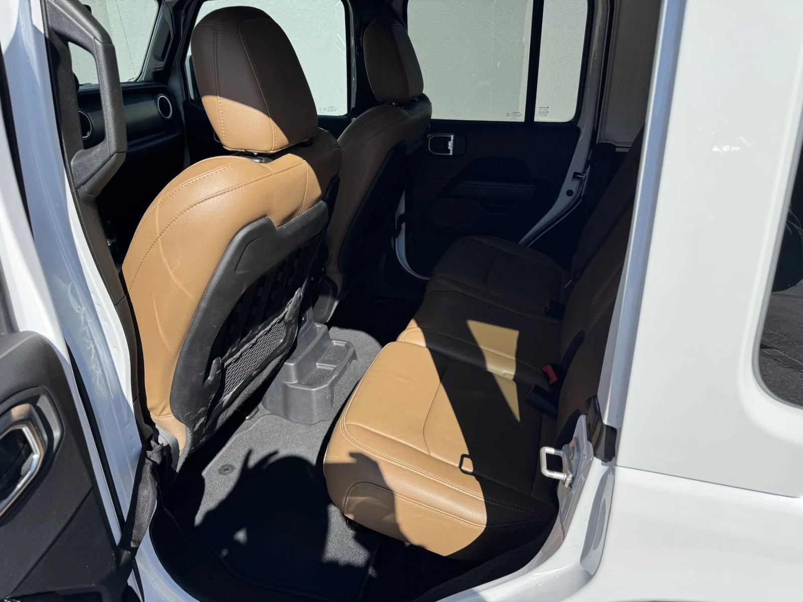 Jeep Wrangler RUBICON UNLIMITED 2.0T, снимка 17 - Автомобили и джипове - 53825597