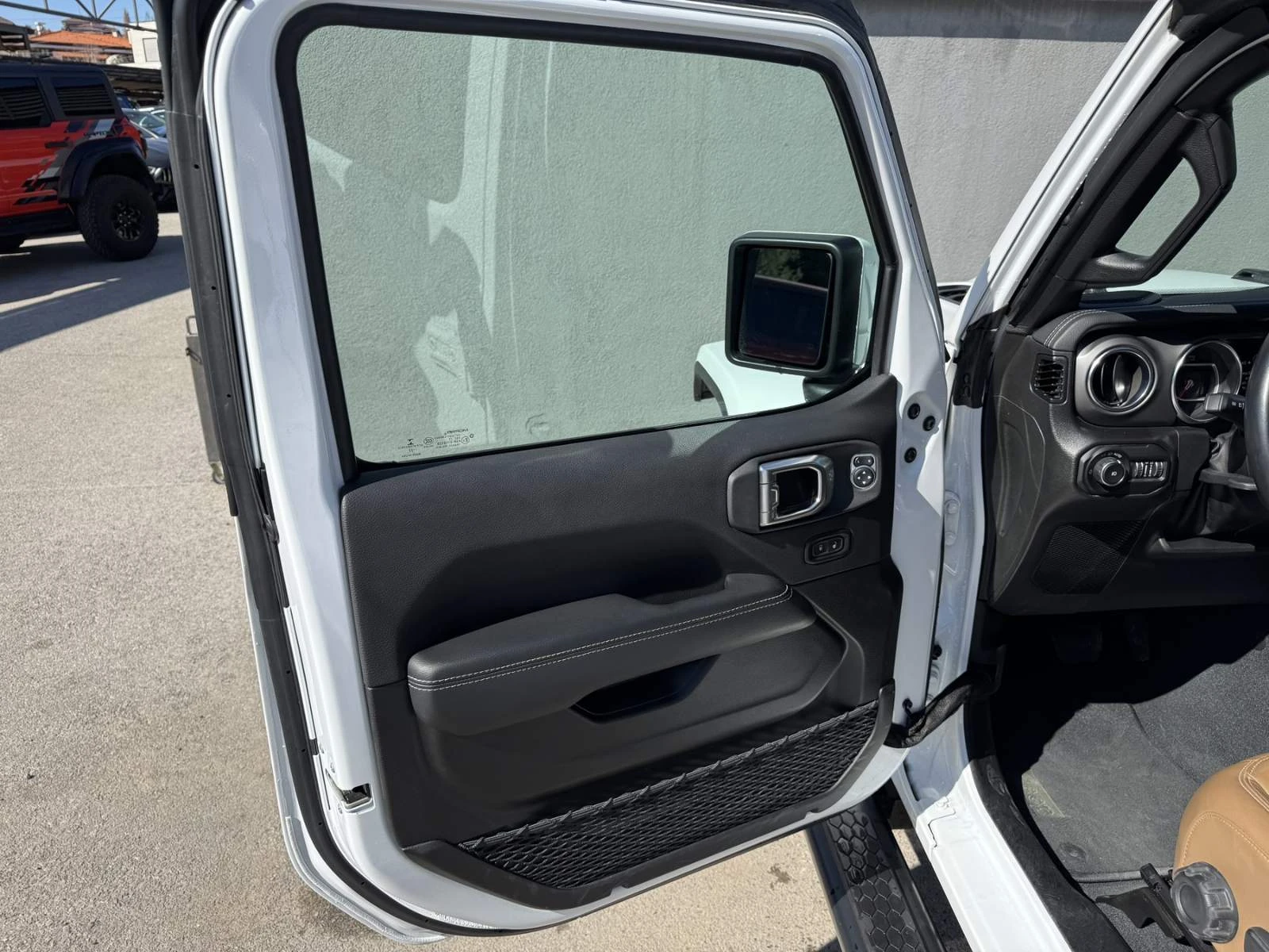 Jeep Wrangler RUBICON UNLIMITED 2.0T, снимка 8 - Автомобили и джипове - 53825597