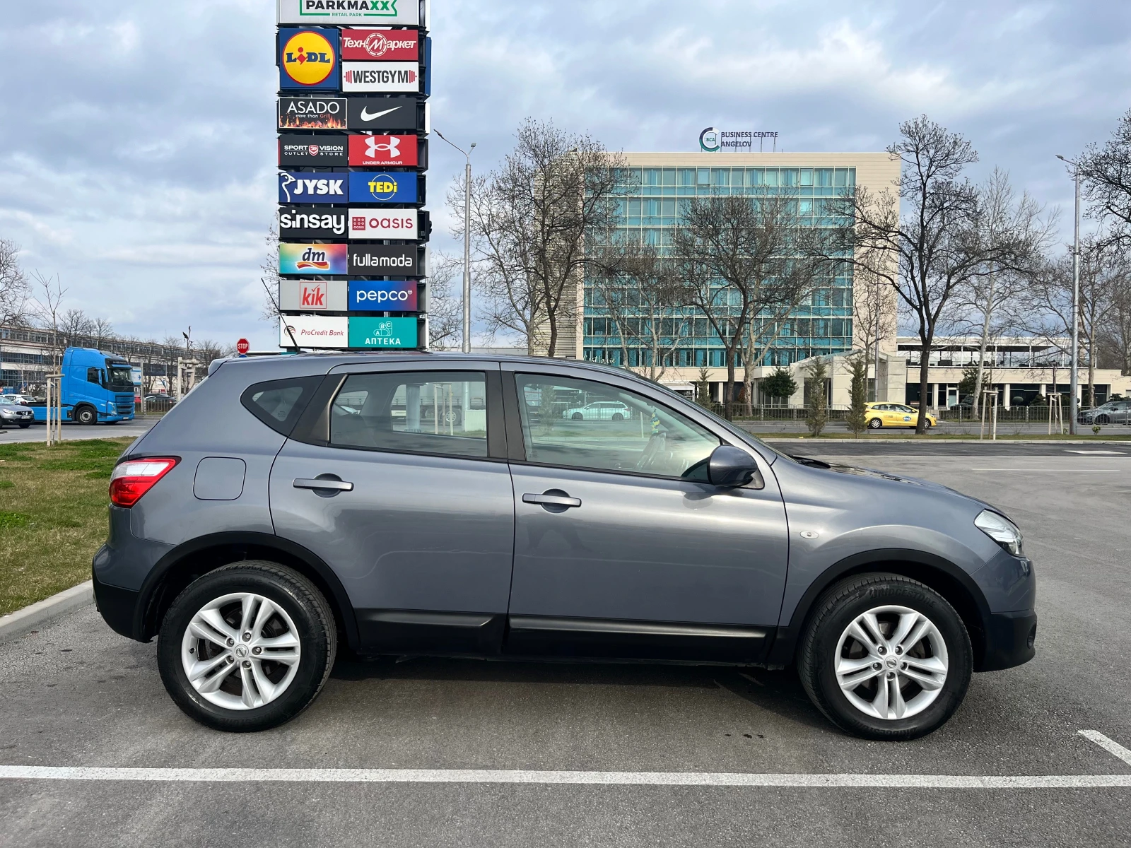 Nissan Qashqai 2.0DCI 4X4= 175000��!!! | Mobile.bg � ����������� 4