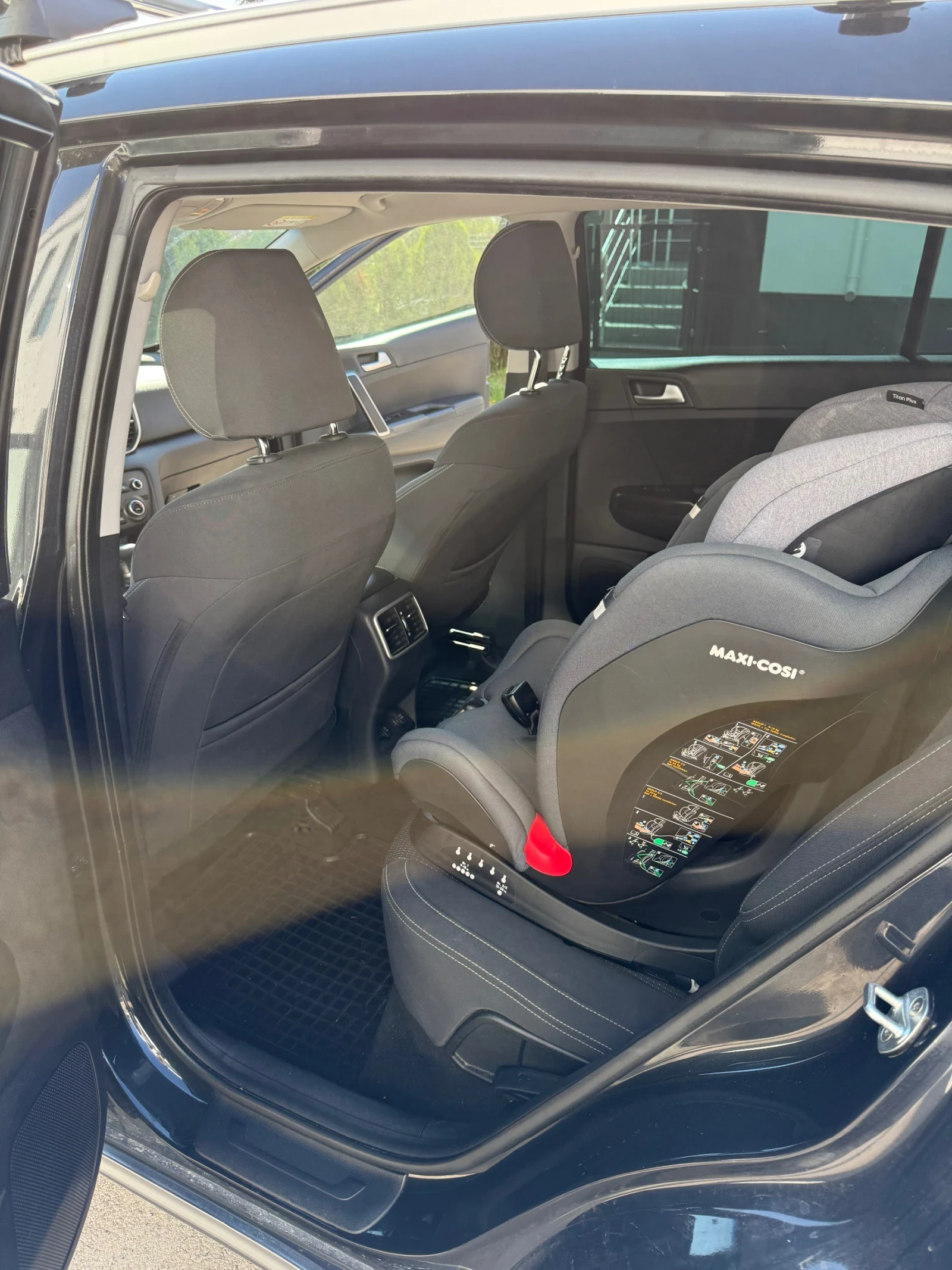 Kia Sportage 1.7crdi, снимка 6 - Автомобили и джипове - 54106401