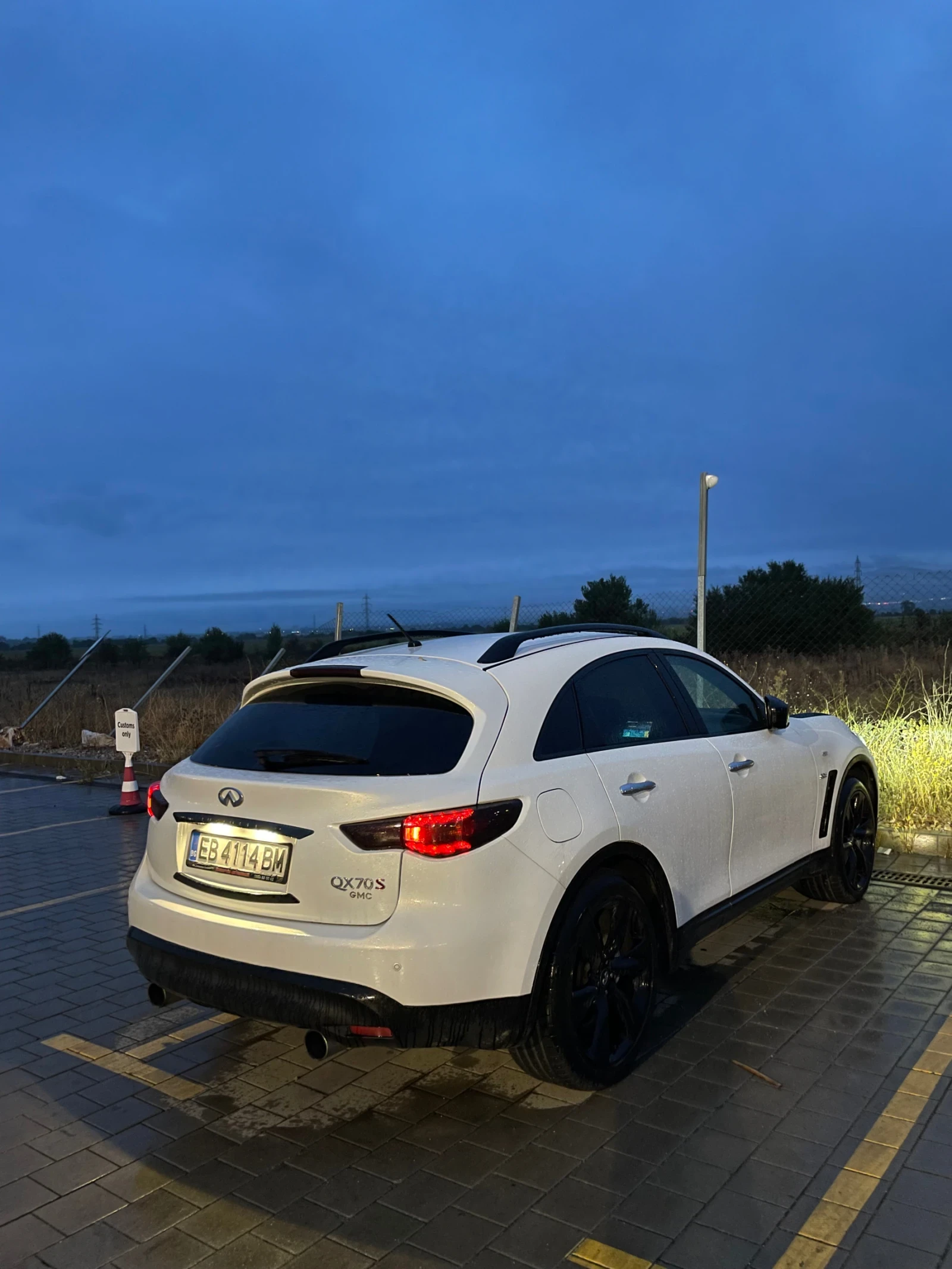 Infiniti QX70 INFINITI QX70S Black Edition , снимка 8 - Автомобили и джипове - 54933133