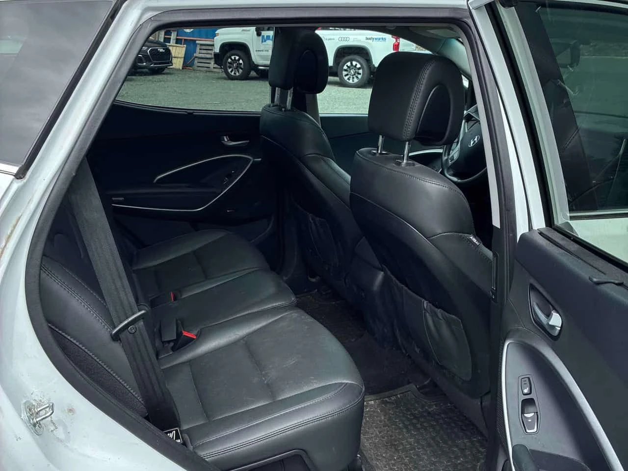 Hyundai Santa fe LUXURY| PANO| ПОДГРЕВИ| LANE ASSIST| , снимка 14 - Автомобили и джипове - 55275910