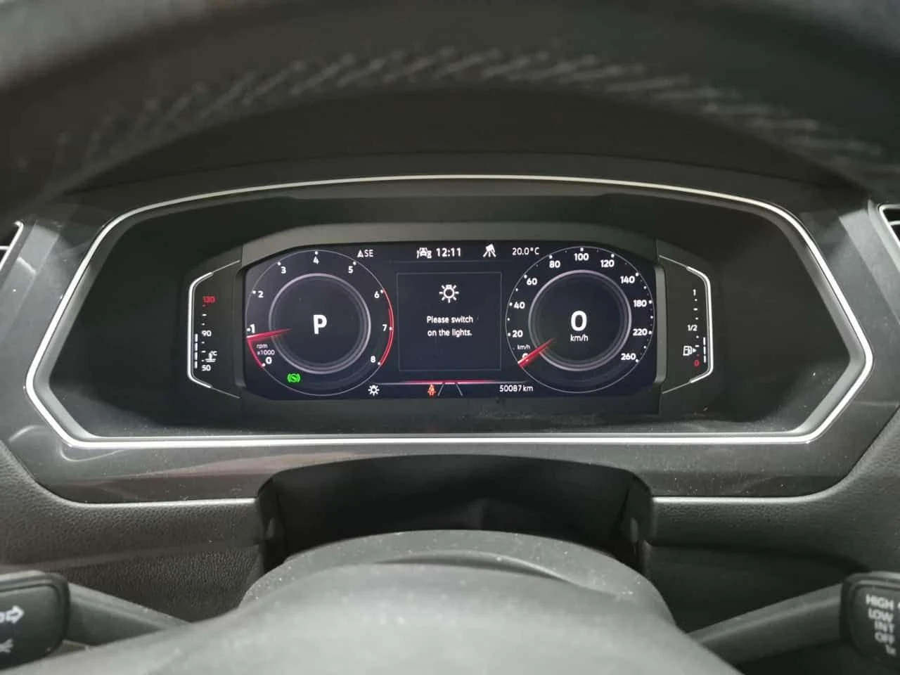 VW Tiguan  COMFORTLINE R LINE BLACK EDITION , снимка 12 - Автомобили и джипове - 55627691