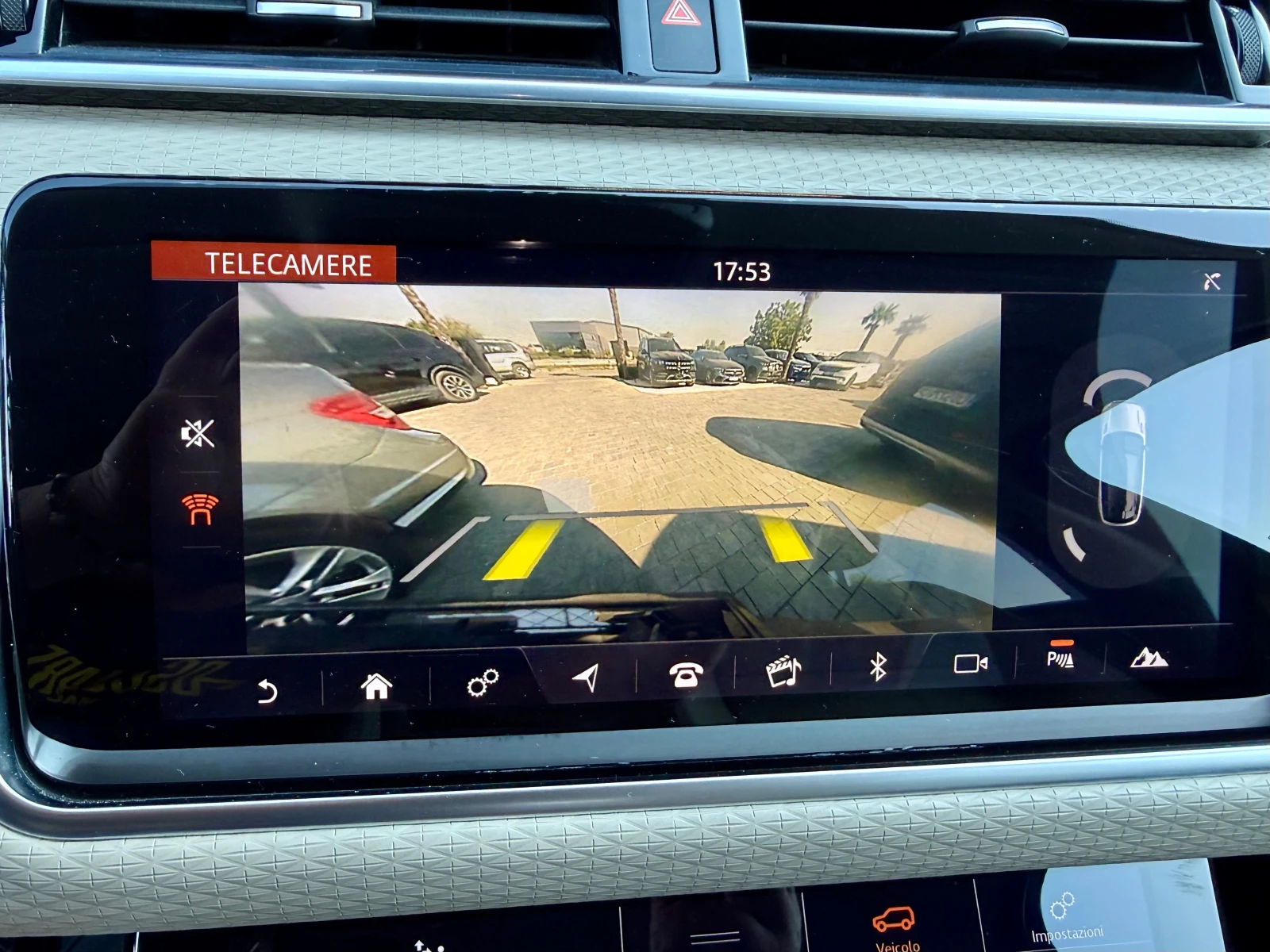 Land Rover Range Rover Velar 2.0D, снимка 15 - Автомобили и джипове - 55629515