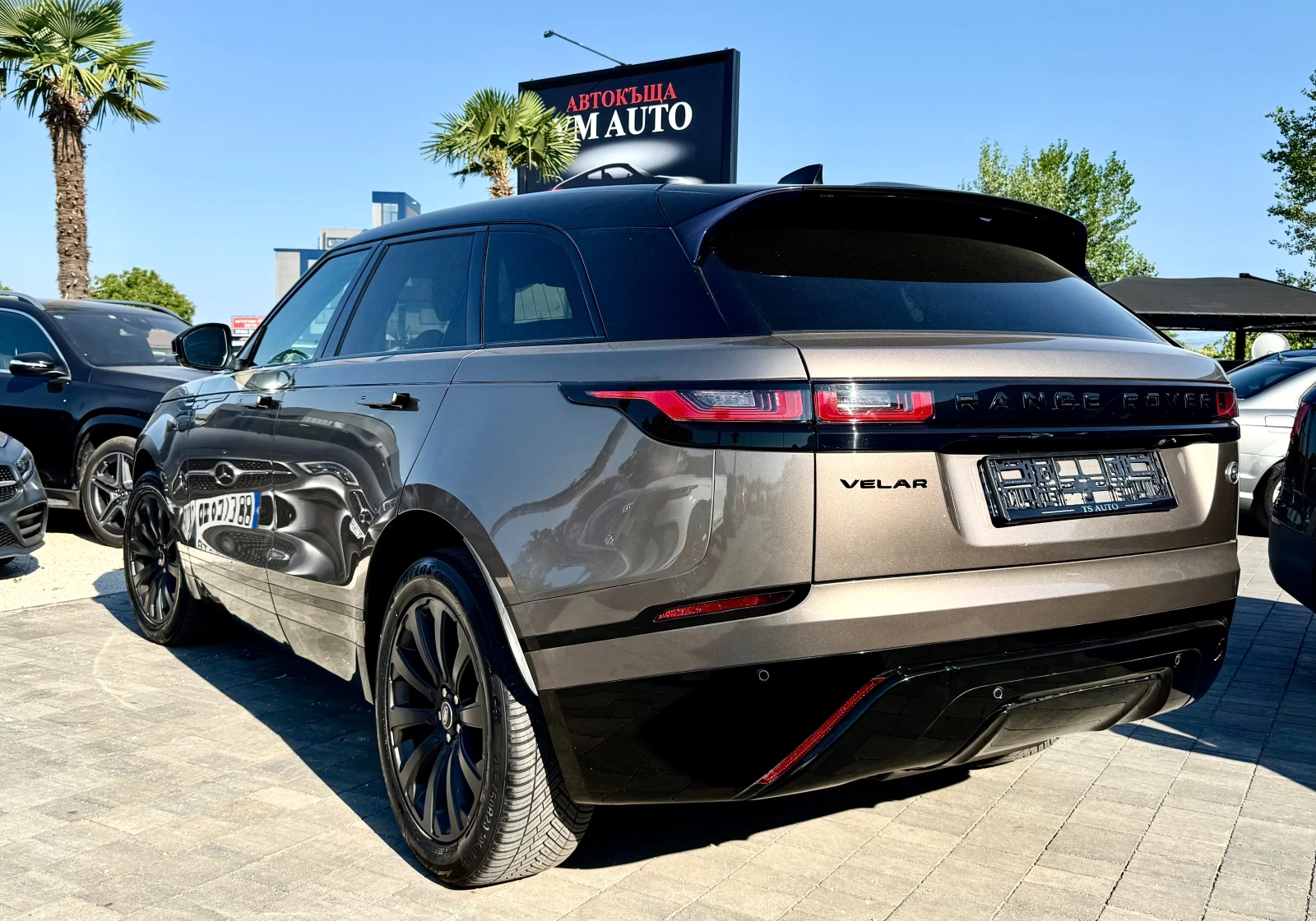 Land Rover Range Rover Velar 2.0D, снимка 8 - Автомобили и джипове - 55629515