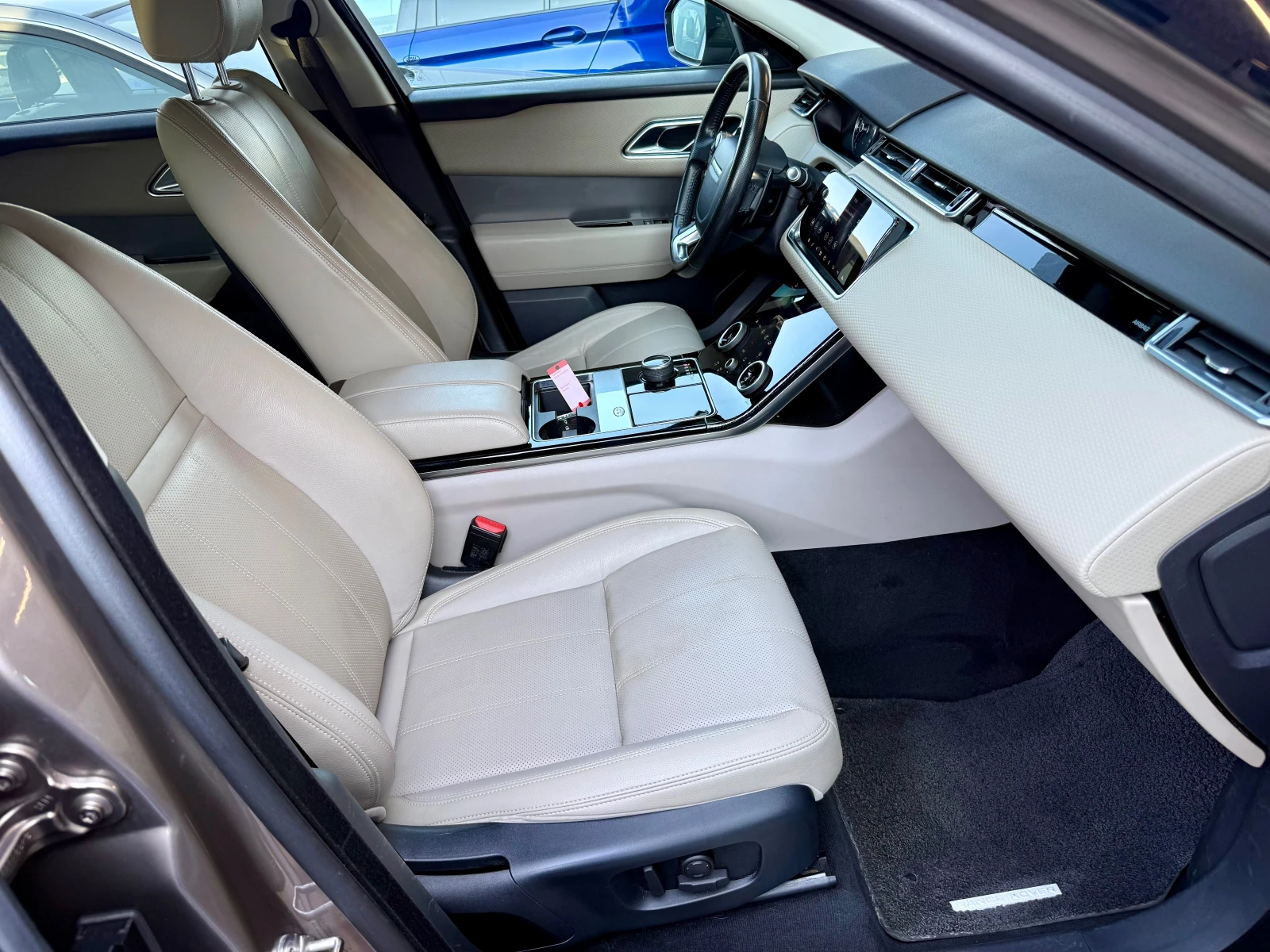 Land Rover Range Rover Velar 2.0D, снимка 13 - Автомобили и джипове - 55629515