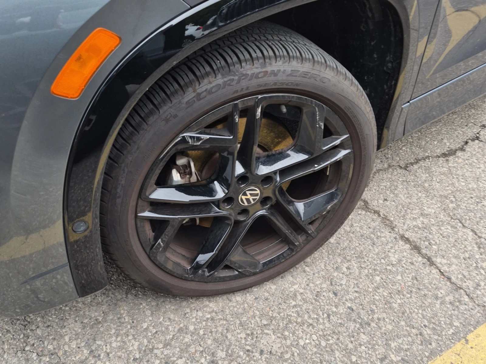 VW Tiguan Comfortline R Line Black Edition * CARFAX * , снимка 7 - Автомобили и джипове - 56081655