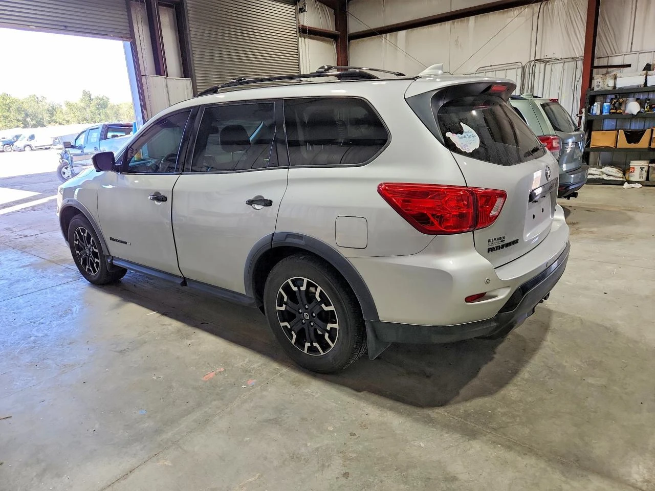 Nissan Pathfinder 3.5l Sl, снимка 2 - Автомобили и джипове - 56511150