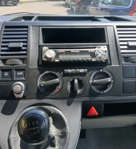 VW T5 2.5 131 к.с. 5+ 1 места климатик, снимка 12