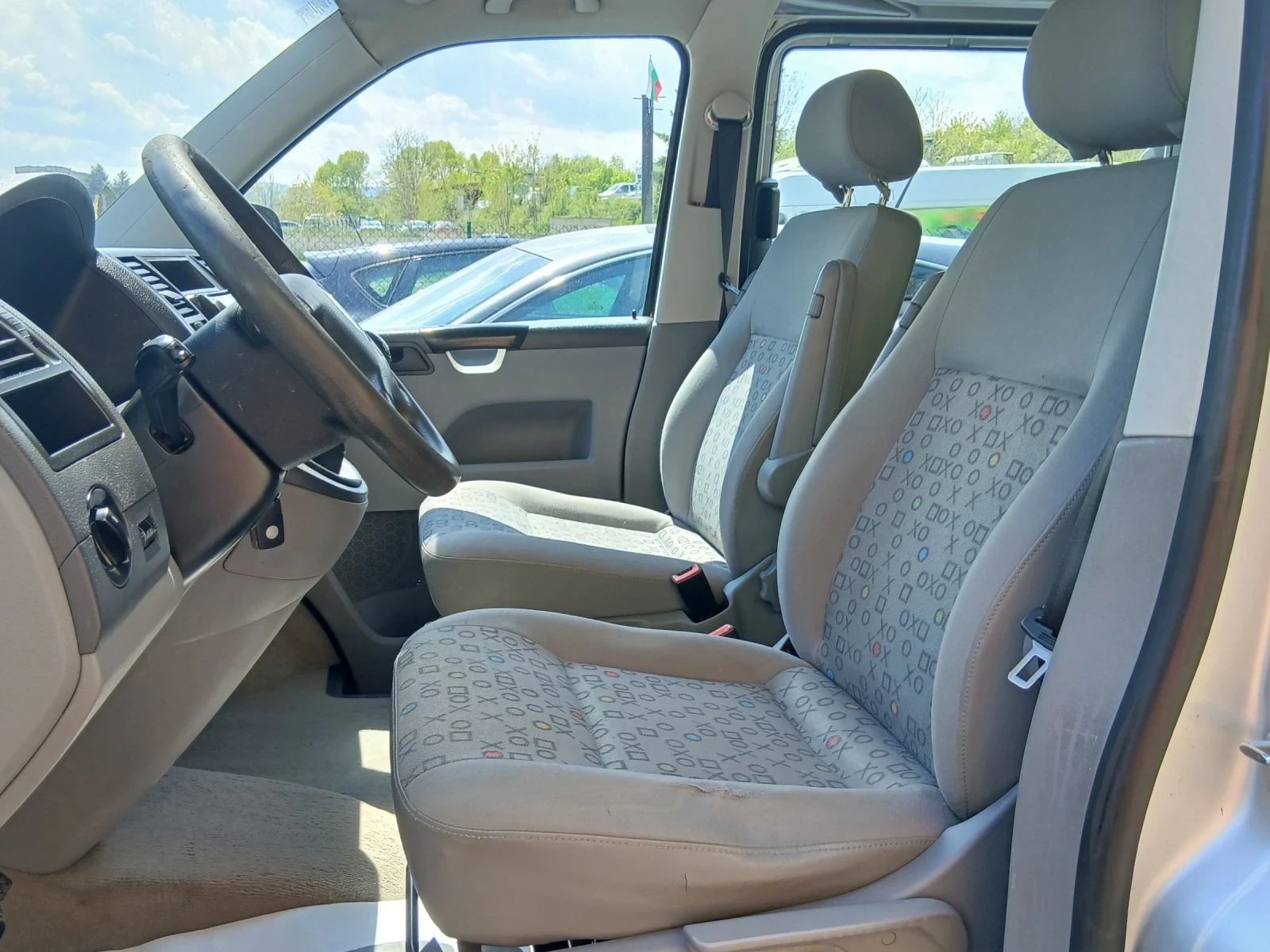 VW T5 2.5 131 к.с. 5+ 1 места климатик, снимка 9 - Бусове и автобуси - 54355722