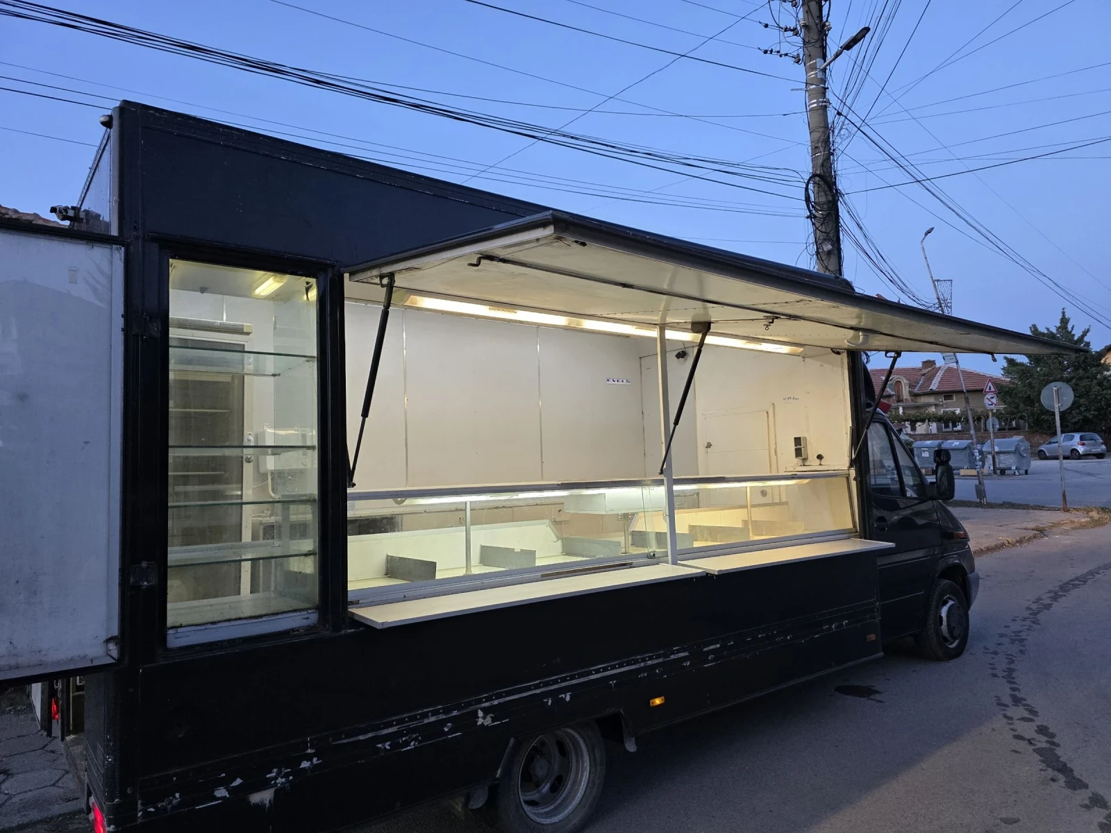 Mercedes-Benz Sprinter Търговски кемпер за бързо хранене., снимка 4 - Бусове и автобуси - 54479463