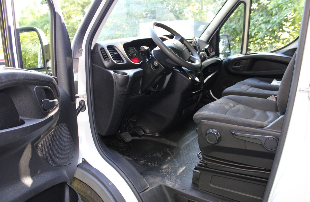 Iveco Daily ХЛАДИЛЕН-29* БОРД+ ВРАТИ* ТОК* 177Хкм* N1, снимка 7 - Бусове и автобуси - 54693923