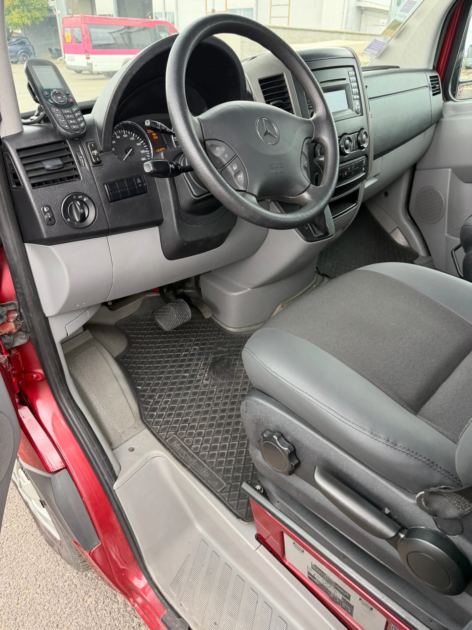 Mercedes-Benz Sprinter 213 2клима facelift, снимка 12 - Бусове и автобуси - 55847702