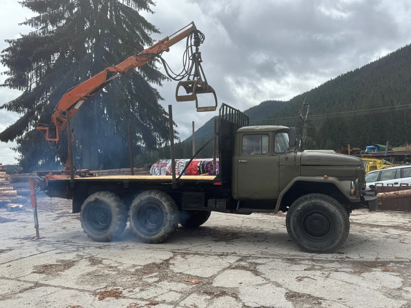 Zil 131 Дизелов мотор с КРАН !!!, снимка 3 - Камиони - 54528166