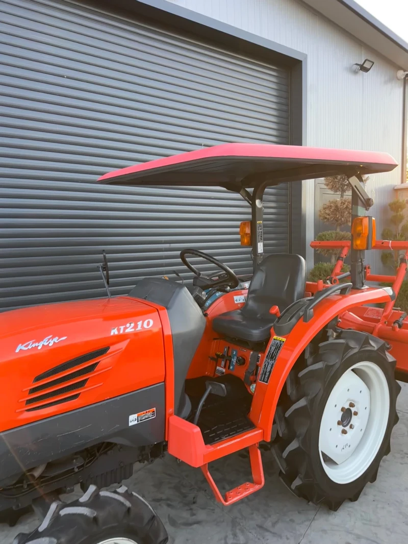 Трактор Kubota КТ210 КАТО НОВ!, снимка 9 - Селскостопанска техника - 52122885