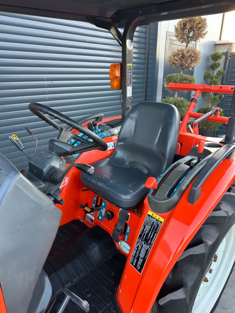 Трактор Kubota КТ210 КАТО НОВ!, снимка 10 - Селскостопанска техника - 52122885