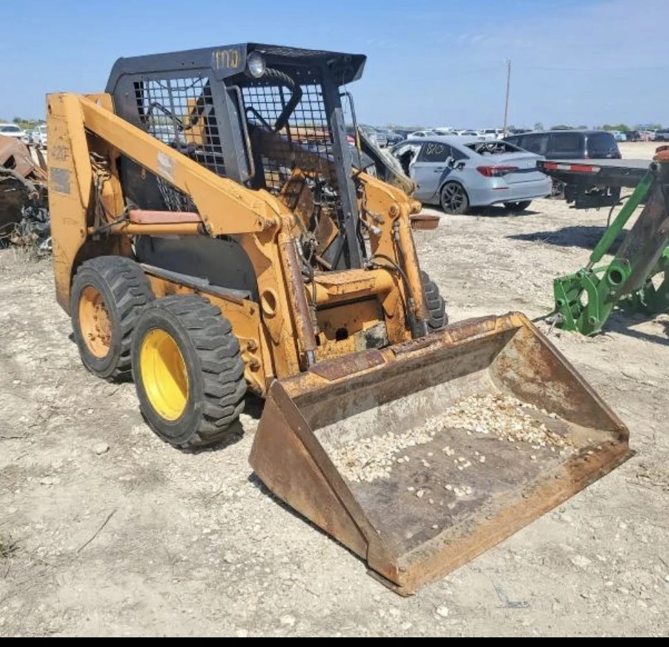 Мини челни товарачи Bobcat Case 420