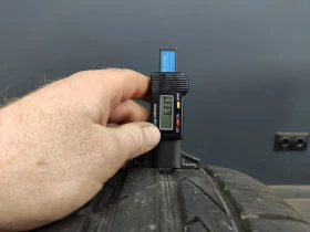 Гуми Летни 235/45R17, снимка 4