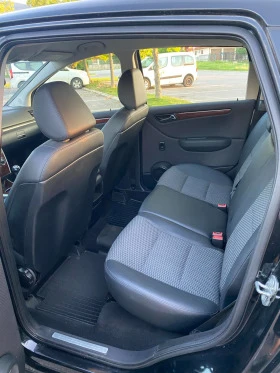 Mercedes-Benz B 180 Facelift Фабричен метан, снимка 10