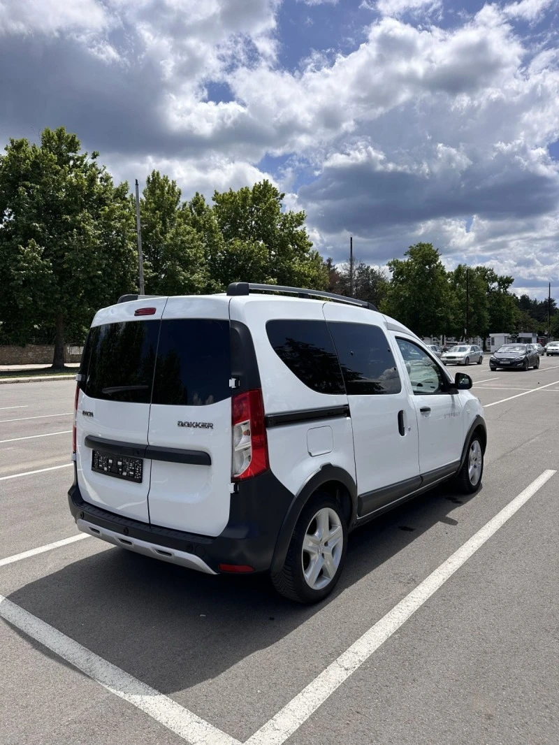 Dacia Dokker 1.5 dCi Stepway 90 к.с. , снимка 4 - Автомобили и джипове - 46821098