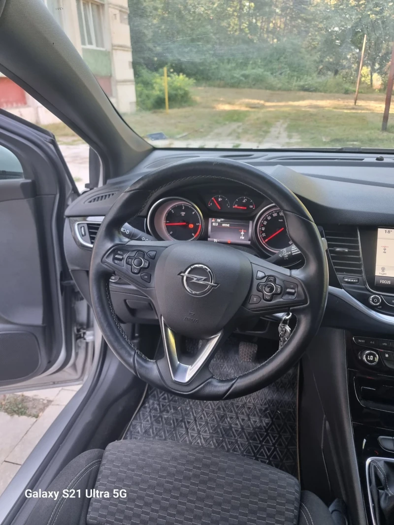 Opel Astra 1.6CDTI, снимка 4 - Автомобили и джипове - 48228126