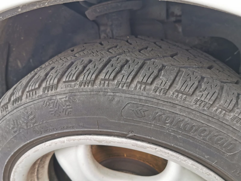 Ford Fiesta, снимка 5 - Автомобили и джипове - 52110037