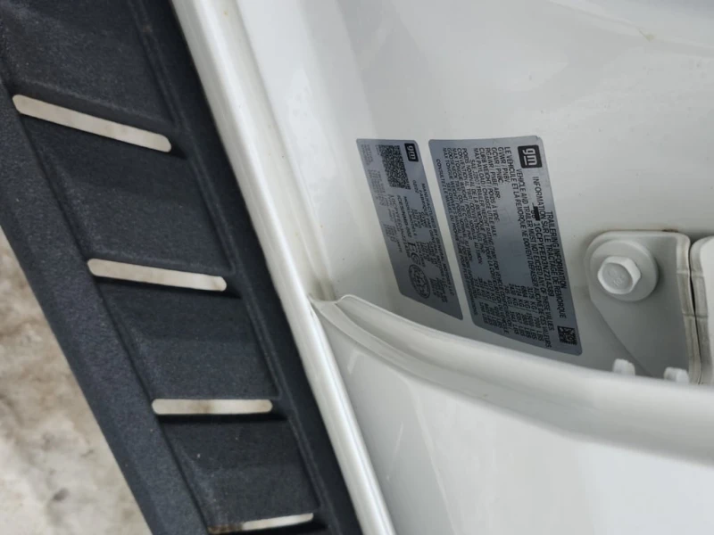 Chevrolet Silverado * LT TRAIL BOSS CREW CAB SHORT BED * CARFAX * , снимка 16 - Автомобили и джипове - 53027608