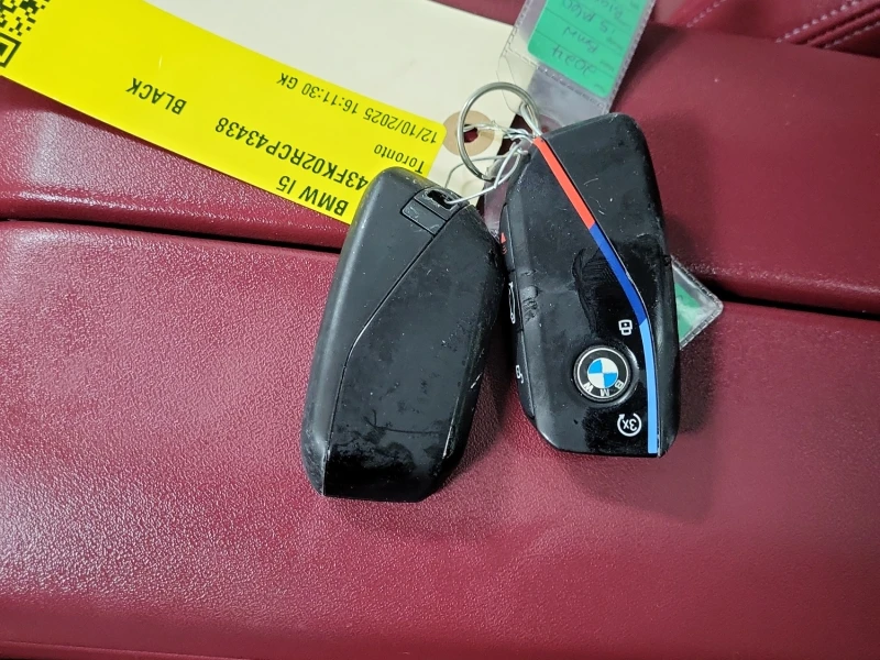 BMW i5 m60| CARFAX| PANORAMA| Червен салон| Два ключа , снимка 10 - Автомобили и джипове - 53340453