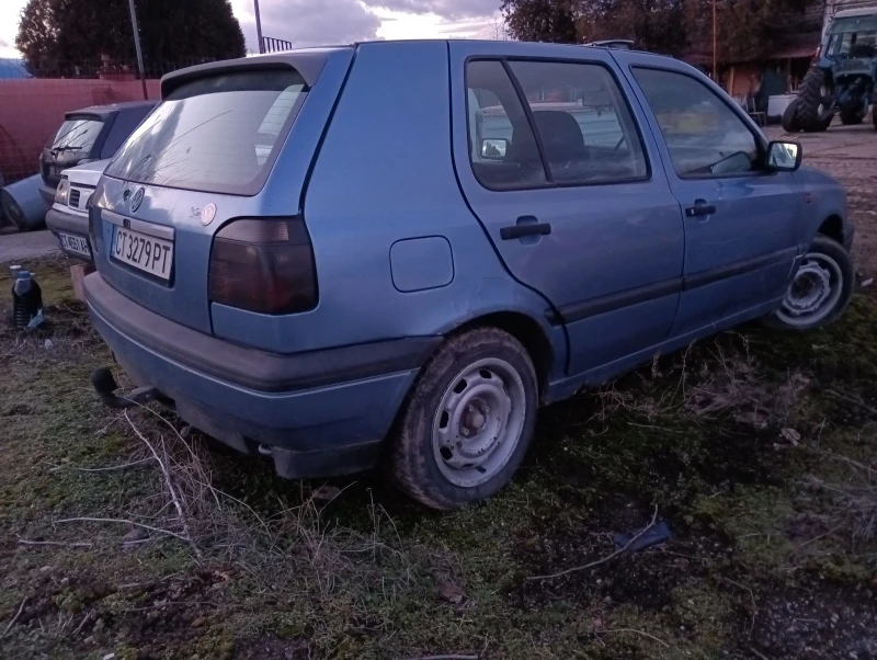 VW Golf, снимка 2 - Автомобили и джипове - 53489430