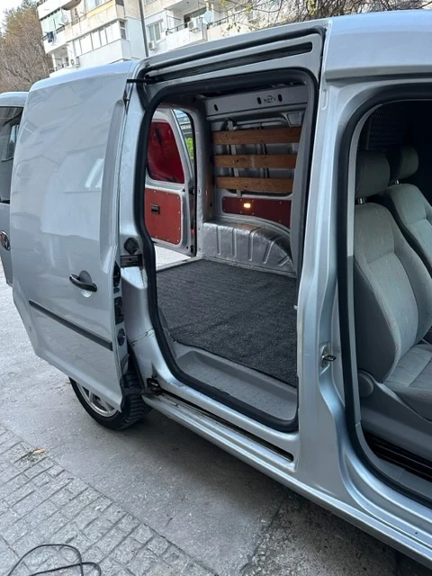 VW Caddy, снимка 6 - Автомобили и джипове - 48104473